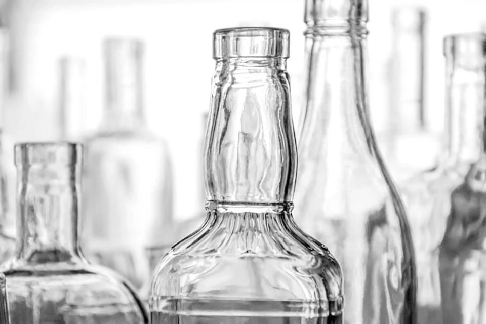 Top 12 Whiskey Bottle Manufacturers 1 Top 12 Whiskey Bottle Manufacturers